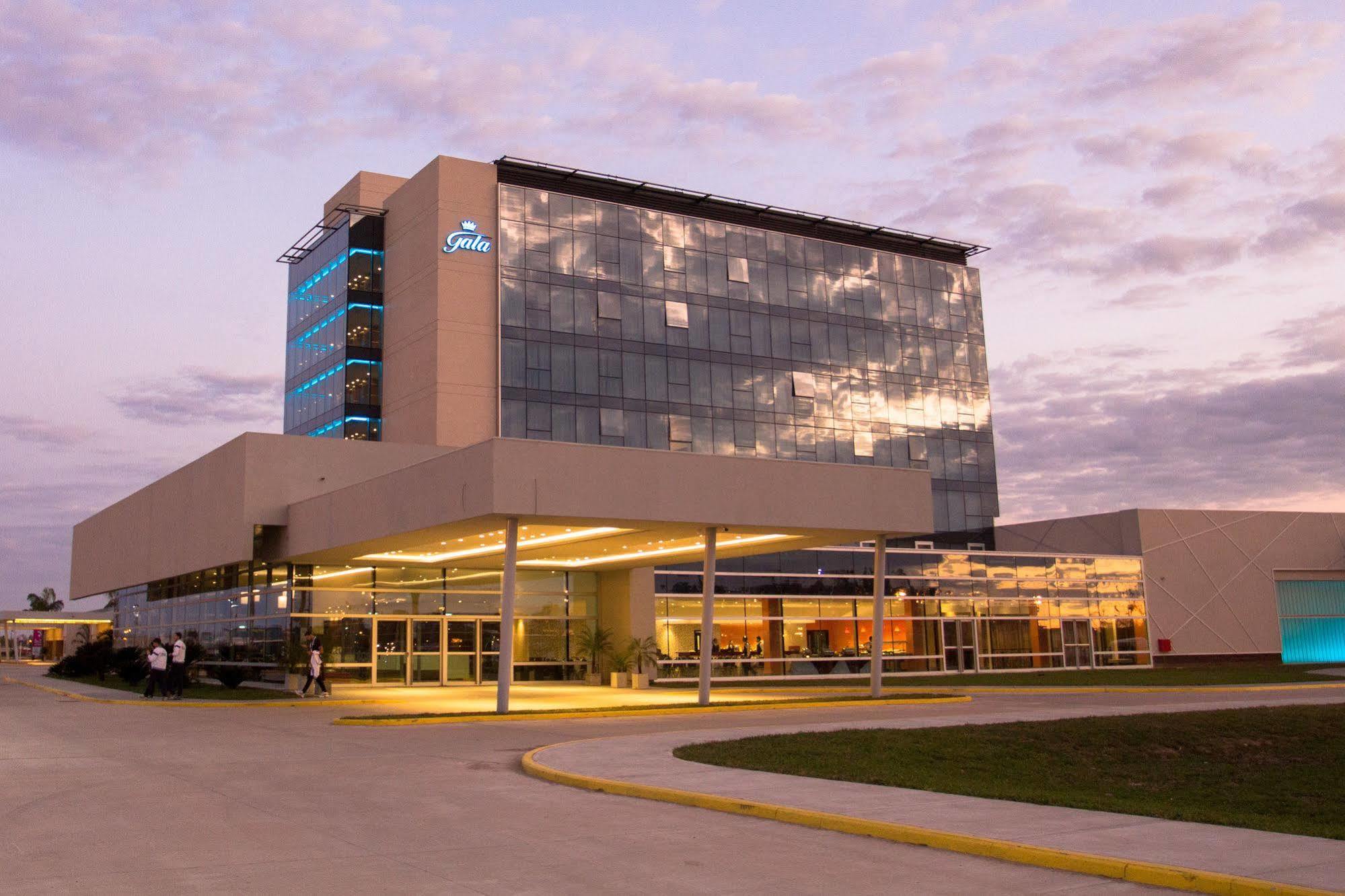 Gala Hotel Y Convenciones Resistencia Exterior photo